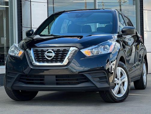 2020 Nissan Kicks S
