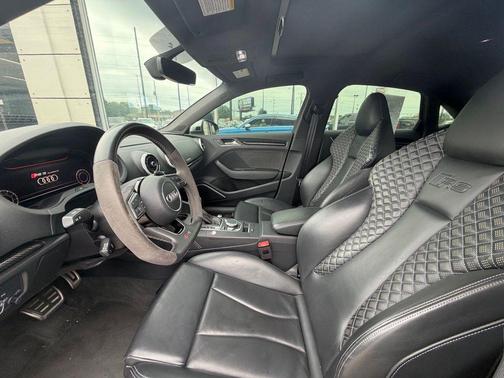 Ara Blue Crystal Effect 2018 Audi RS 3 2.5T