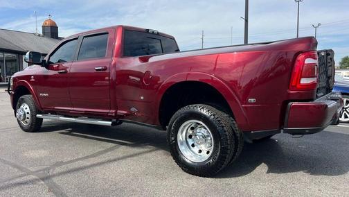 2021 RAM 3500 Laramie Crew Cab 4x4 8' Box