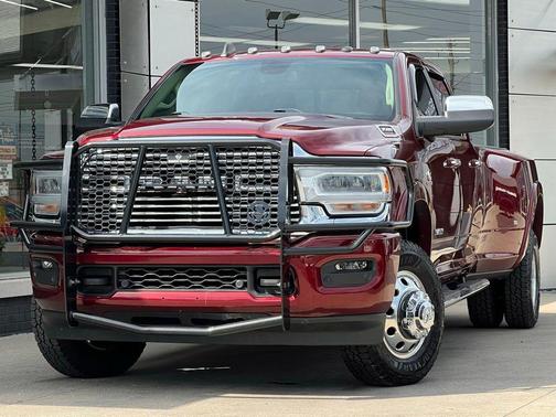 2021 RAM 3500 Laramie Crew Cab 4x4 8' Box