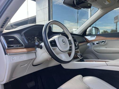 2020 Volvo XC90 T6 Inscription