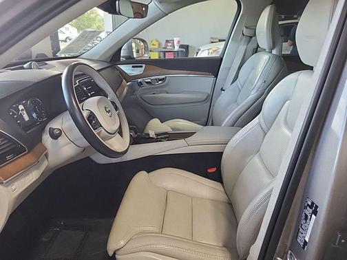 2020 Volvo XC90 T6 Inscription
