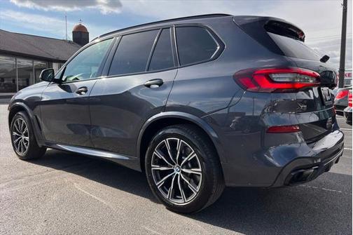 2021 BMW X5 M50i