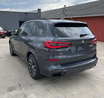 2021 BMW X5 M50i