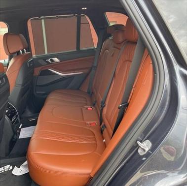 2021 BMW X5 M50i