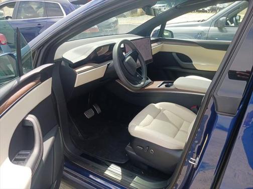 2023 Tesla Model X Standard Range