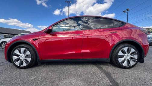 2022 Tesla Model Y Long Range Dual Motor All-Wheel Drive