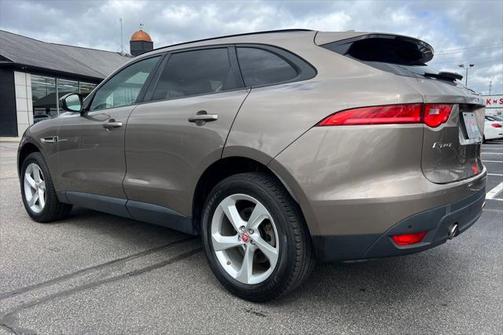 2017 Jaguar F-PACE 35t Premium