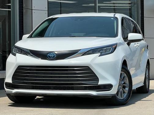 2021 Toyota Sienna LE