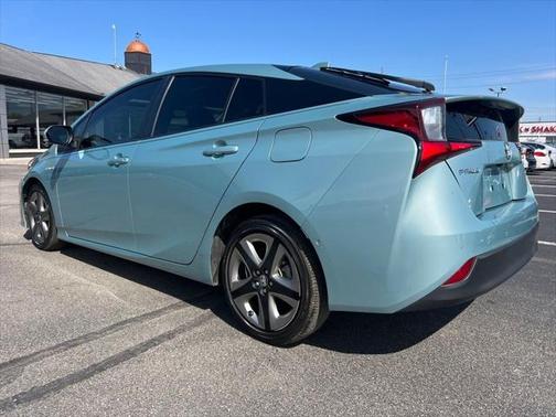 2021 Toyota Prius LE