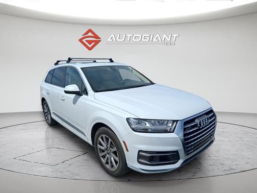 Glacier White 2017 Audi Q7 3.0T Premium