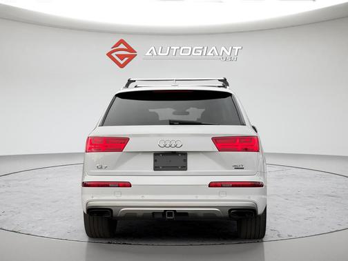 Glacier White 2017 Audi Q7 3.0T Premium