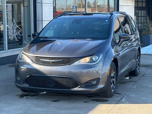 2019 Chrysler Pacifica Touring-L Plus