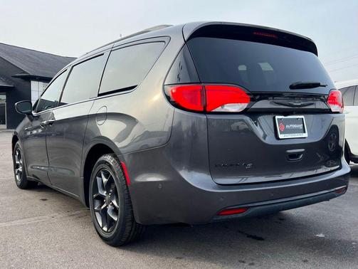 2019 Chrysler Pacifica Touring-L Plus