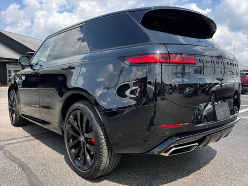 2024 Land Rover Range Rover Sport SE