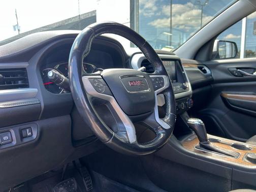 2019 GMC Acadia SLE-2