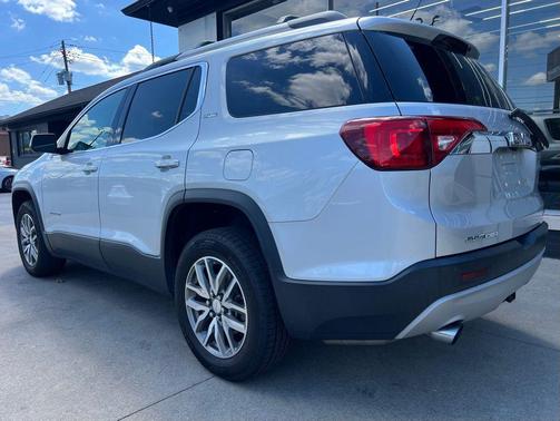 2019 GMC Acadia SLE-2