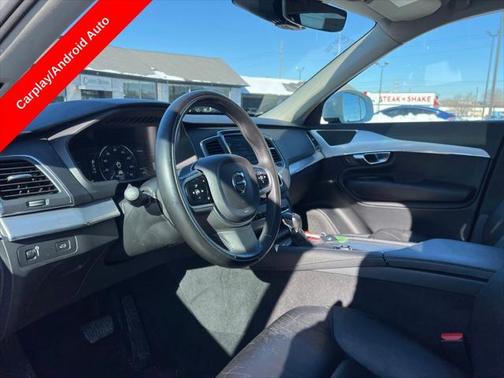 2018 Volvo XC90 T5 Momentum