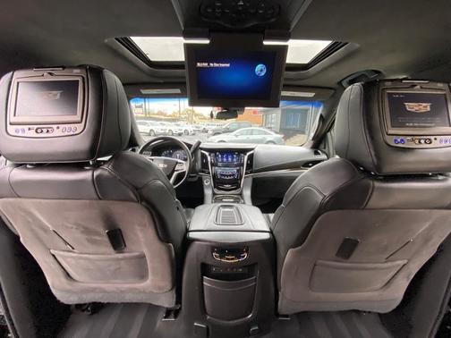 Photo 2 of 30 of 2018 Cadillac Escalade Platinum