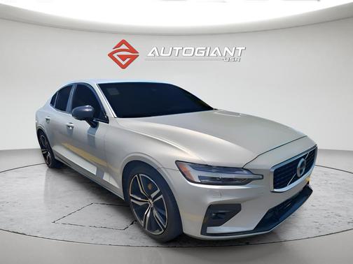 Birch Light Metallic 2020 Volvo S60 T5 R-Design