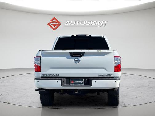 Pearl White Metallic 2018 Nissan Titan PRO-4X