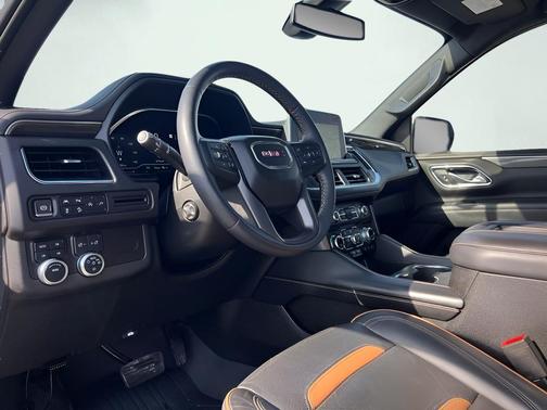 2022 GMC Yukon XL 4WD AT4