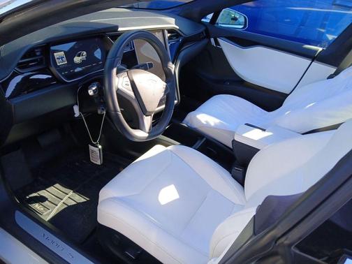 2018 Tesla Model S 75D