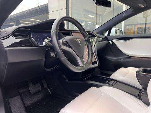 2018 Tesla Model S 75D