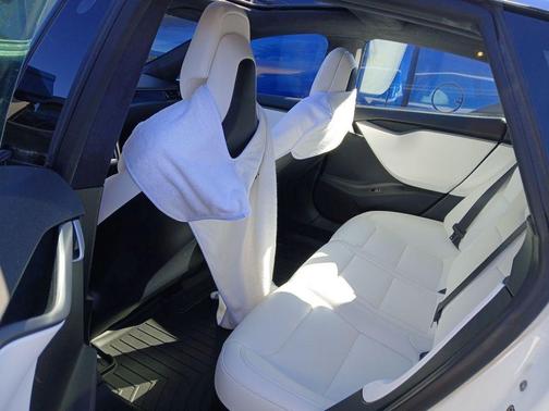 2018 Tesla Model S 75D