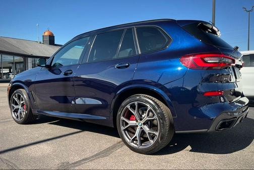 2021 BMW X5 M50i