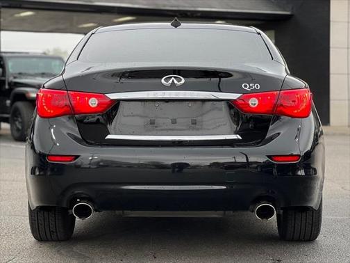 2015 INFINITI Q50 Premium