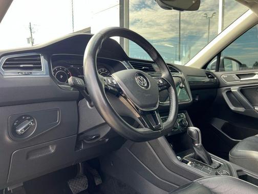 2019 Volkswagen Tiguan 2.0T SEL