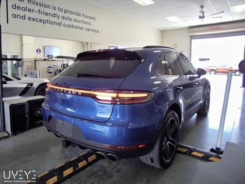 2020 Porsche Macan Base