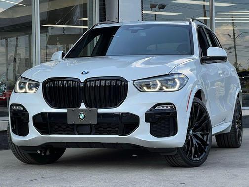 2020 BMW X5 M50i