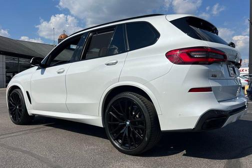 2020 BMW X5 M50i