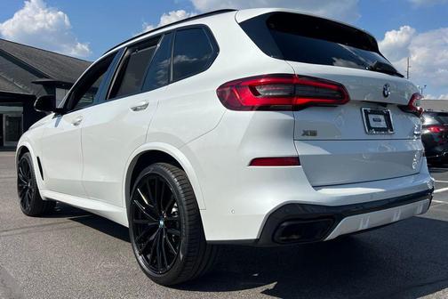 2020 BMW X5 M50i