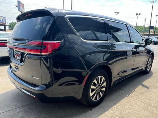 2022 Chrysler Pacifica Hybrid Touring L