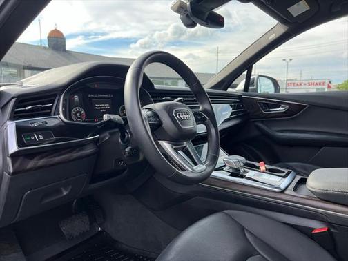 2021 Audi Q7 55 Prestige