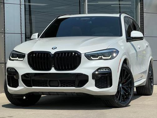 2021 BMW X5 M50i