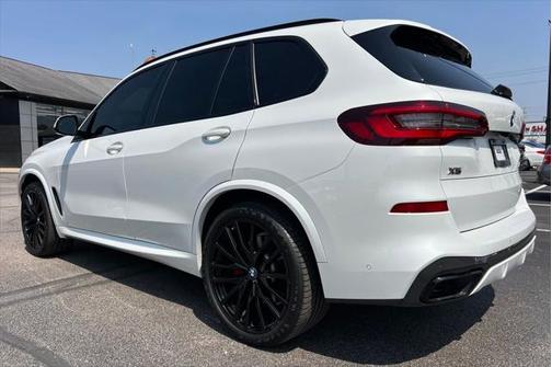 2021 BMW X5 M50i
