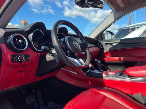 2020 Alfa Romeo Stelvio Base