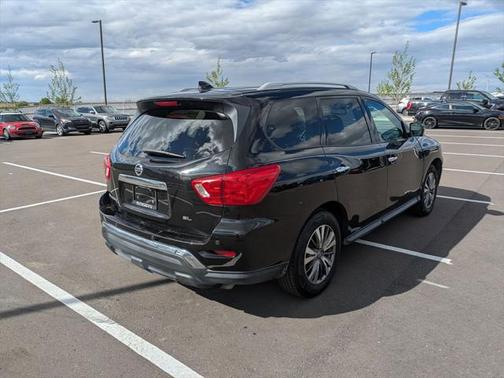 2019 Nissan Pathfinder SL