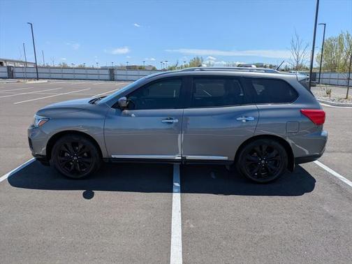 2017 Nissan Pathfinder Platinum
