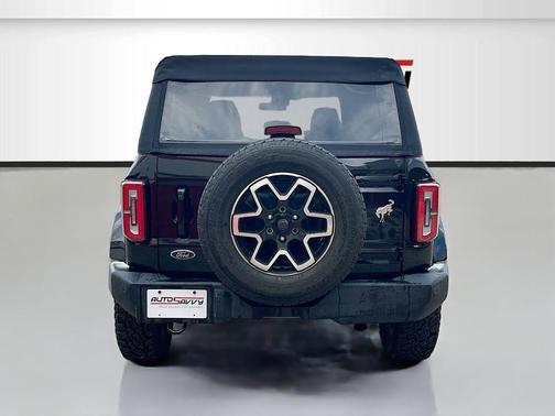 SHADOW BLACK 2022 Ford Bronco Outer Banks