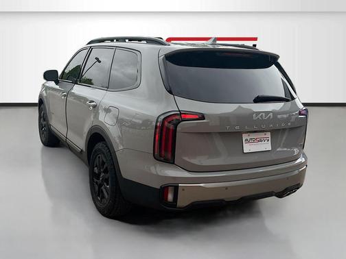 Wolf Gray 2023 Kia Telluride SX Prestige X-Pro