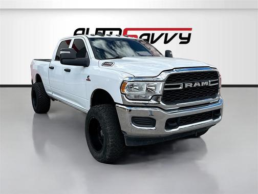 2023 RAM 2500 Tradesman Crew Cab 4x4 6'4' Box