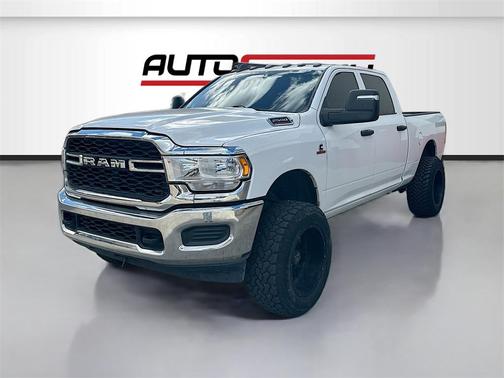 2023 RAM 2500 Tradesman Crew Cab 4x4 6'4' Box
