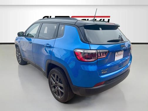 Hydro Blue Pearlcoat 2026 Jeep Compass Limited