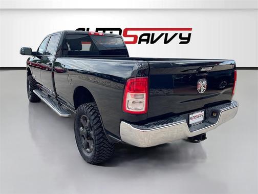 2019 RAM 2500 Big Horn Crew Cab 4x4 8' Box