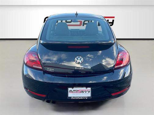 2019 Volkswagen Beetle 2.0T S